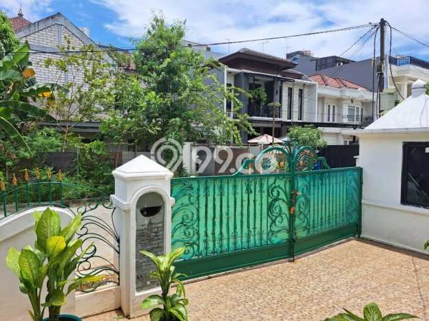 Hunian Eksklusif Dijual LT 1390m2 di Kelapa Gading, Jakarta Utara Hunian Eksklusif Dijual LT 1390m2 di Kelapa Gading, Jakarta Utara