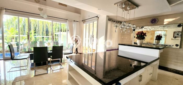 Ready to Use! Premium House LT 500m2 Desain Modern di Citra Grand Ready to Use! Premium House LT 500m2 Desain Modern di Citra Grand
