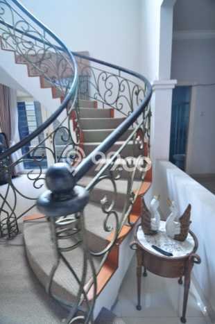Dijual Rumah Mewah Elegan Dengan View Cantik di Kota Wisata, Bogor Dijual Rumah Mewah Elegan Dengan View Cantik di Kota Wisata, Bogor
