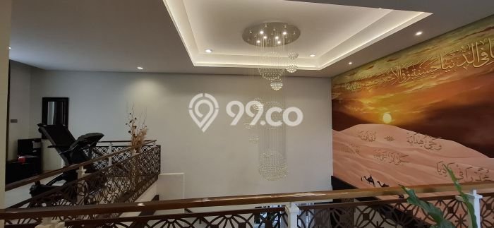 Rumah Elit Modern Tanpa Renovasi di Kota Wisata Jakarta Timur Rumah Elit Modern Tanpa Renovasi di Kota Wisata Jakarta Timur