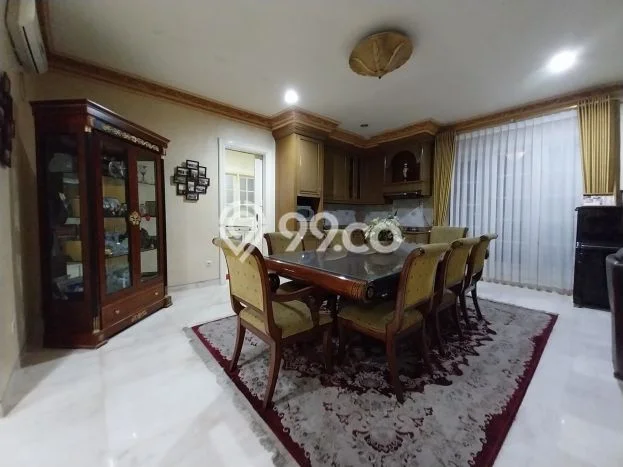 Rumah Luxury Modern Tanpa Renovasi di Kota Wisata Jakarta Timur Rumah Luxury Modern Tanpa Renovasi di Kota Wisata Jakarta Timur