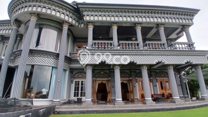 Siap Huni Hunian Elit 8 Kamar di Citra Grand Dekat ke Mana Pun Siap Huni Hunian Elit 8 Kamar di Citra Grand Dekat ke Mana Pun