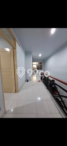 Disewakan! Rumah 3 Kamar Tidur &
3 Kamar Mandi di Taman Palem, Jakarta Barat Disewakan! Rumah 3 Kamar Tidur &
3 Kamar Mandi di Taman Palem, Jakarta Barat
