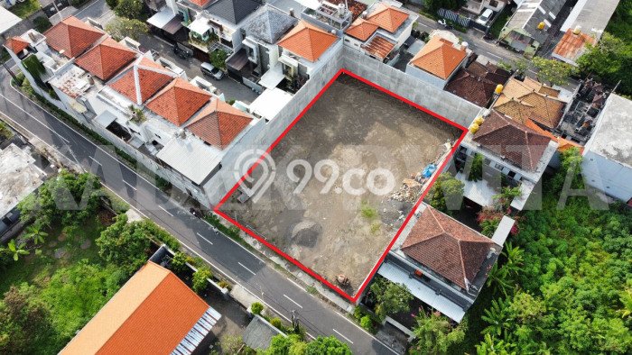Lahan Dijual Lokasi Strategis di Denpasar dengan Luas 880m2 Lahan Dijual Lokasi Strategis di Denpasar dengan Luas 880m2
