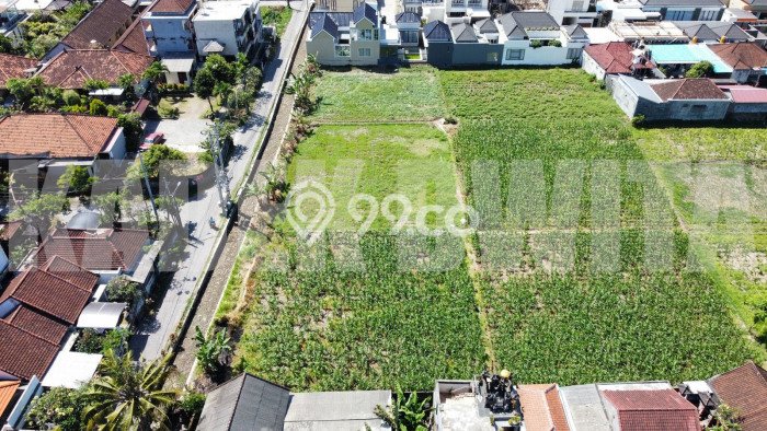 TANAH PROSPEKTIF! Tanah di Renon, Luas 4000m², Tepi Jalan Utama TANAH PROSPEKTIF! Tanah di Renon, Luas 4000m², Tepi Jalan Utama