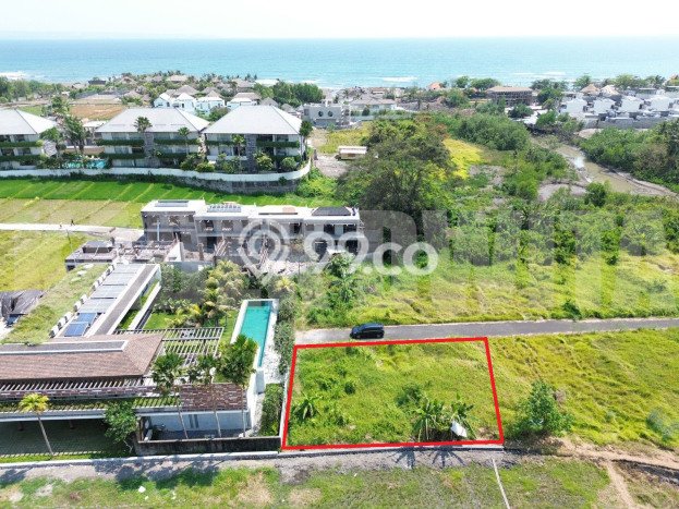 Tanah Komersial Kawasan Munggu, Luas 400m², Akses Mudah Tanah Komersial Kawasan Munggu, Luas 400m², Akses Mudah