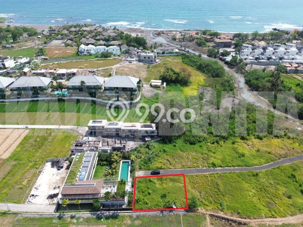 Tanah Komersial Kawasan Munggu, Luas 400m², Akses Mudah Tanah Komersial Kawasan Munggu, Luas 400m², Akses Mudah