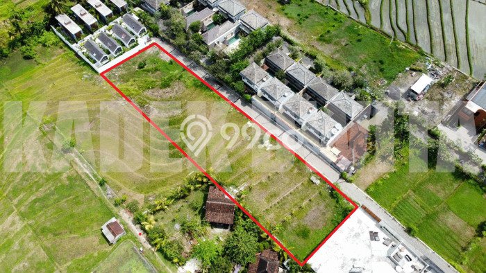 HARGA TERBAIK! Tanah Kawasan Tanah Lot, Luas 2100m², Jalur Mudah, Cocok untuk Hunian HARGA TERBAIK! Tanah Kawasan Tanah Lot, Luas 2100m², Jalur Mudah, Cocok untuk Hunian