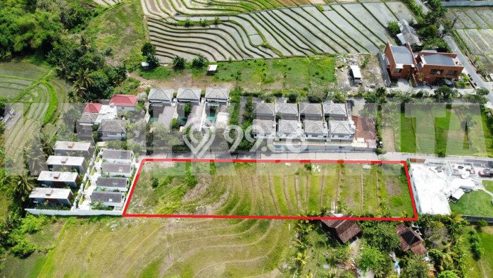HARGA TERBAIK! Tanah Kawasan Tanah Lot, Luas 2100m², Jalur Mudah, Cocok untuk Hunian HARGA TERBAIK! Tanah Kawasan Tanah Lot, Luas 2100m², Jalur Mudah, Cocok untuk Hunian