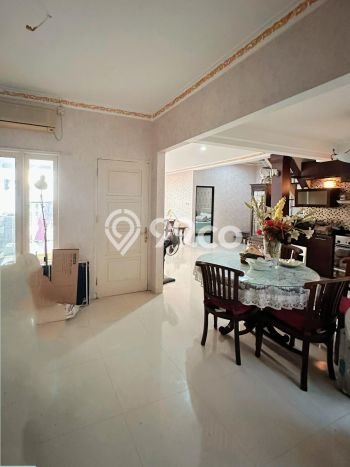 Rumah 4 KT 4 KM di Area Bintaro, Tangerang Selatan Rumah 4 KT 4 KM di Area Bintaro, Tangerang Selatan