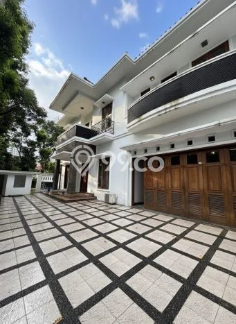 Ready to Use! Luxury House LT 650m2 Desain Elegan di patra kuningan Ready to Use! Luxury House LT 650m2 Desain Elegan di patra kuningan