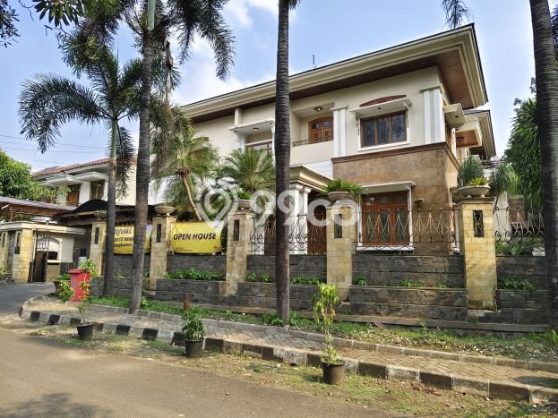 Rumah di Kawasan Kebayoran Baru, Area Premium LT 639m² Rumah di Kawasan Kebayoran Baru, Area Premium LT 639m²