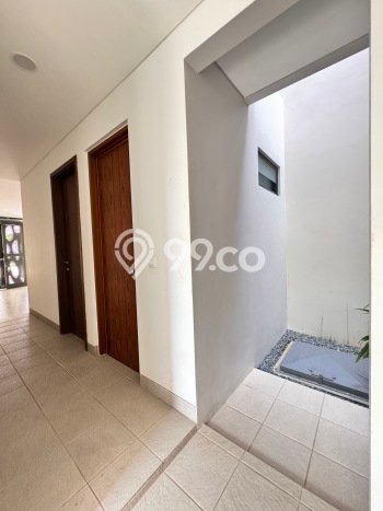 Hunian Elit LB 325m2 Siap Pakai Desain Elegan di BSD, Tangerang Hunian Elit LB 325m2 Siap Pakai Desain Elegan di BSD, Tangerang