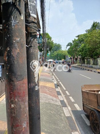 Ruko Area Bisnis di Johar Baru, Luas 253m², Siap Usaha Ruko Area Bisnis di Johar Baru, Luas 253m², Siap Usaha