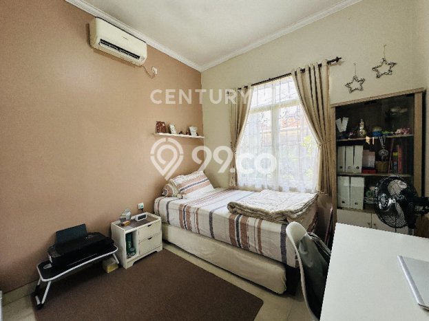 Jual Rumah Luas Elegan Dengan View Cantik di Otista, Jakarta Timur Jual Rumah Luas Elegan Dengan View Cantik di Otista, Jakarta Timur