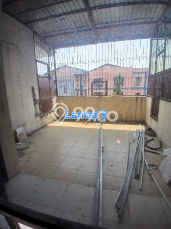 Ruko Area Bisnis di Johar Baru, Luas 253m², Siap Usaha Ruko Area Bisnis di Johar Baru, Luas 253m², Siap Usaha