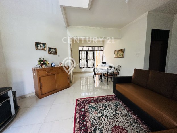 Jual Rumah Luas Elegan Dengan View Cantik di Otista, Jakarta Timur Jual Rumah Luas Elegan Dengan View Cantik di Otista, Jakarta Timur