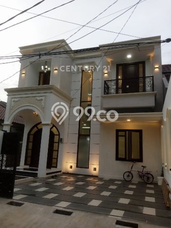 Rumah Elit LB 290m2 Siap Huni Desain Elegan di Pondok Kelapa, Jakarta Timur Rumah Elit LB 290m2 Siap Huni Desain Elegan di Pondok Kelapa, Jakarta Timur