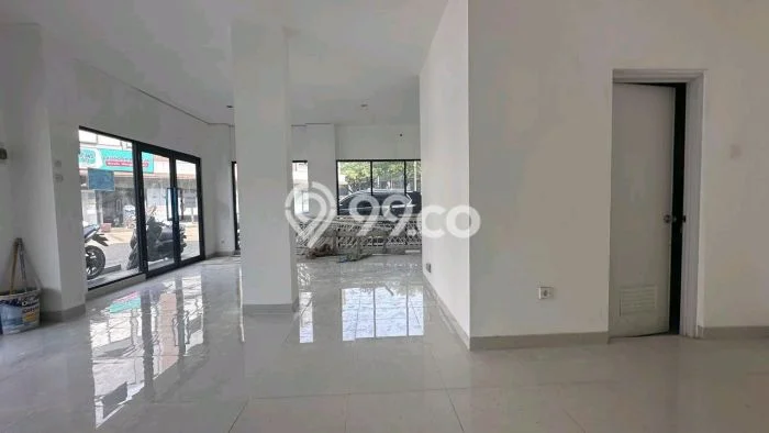 Ruko Usaha Dijual di BSD Tangerang Selatan LT 144m2 & LB 144m2 Ruko Usaha Dijual di BSD Tangerang Selatan LT 144m2 & LB 144m2