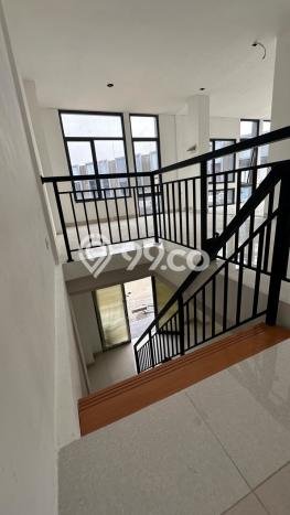 Ruko Usaha Dijual di BSD Tangerang Selatan LT 144m2 & LB 144m2 Ruko Usaha Dijual di BSD Tangerang Selatan LT 144m2 & LB 144m2