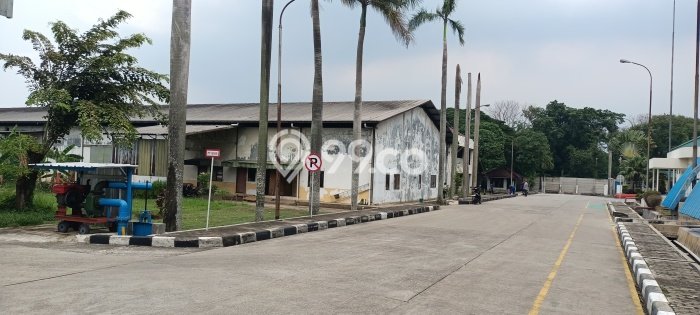 Disewakan Gudang di Kawasan Ramai Jatake Luas 1600m2 Disewakan Gudang di Kawasan Ramai Jatake Luas 1600m2