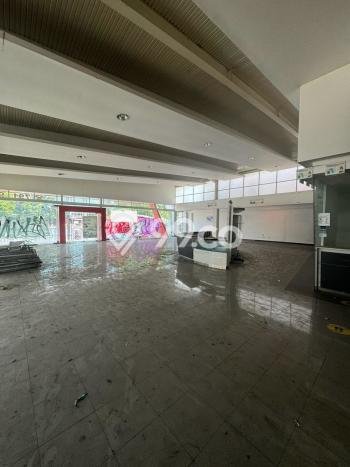Komersial Dijual di Mampang Prapatan Jakarta Selatan dengan LB 500m2 Komersial Dijual di Mampang Prapatan Jakarta Selatan dengan LB 500m2