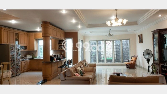 Rumah Mewah LB 500m2 Siap Pakai Desain Elegan di Gading Serpong, Tangerang Rumah Mewah LB 500m2 Siap Pakai Desain Elegan di Gading Serpong, Tangerang