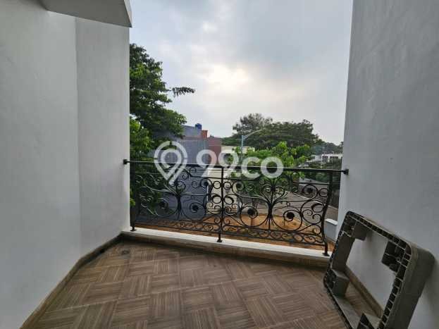 Rumah Strategis Minimalis Lb 144m2 di Serpong, Tangerang Selatan Rumah Strategis Minimalis Lb 144m2 di Serpong, Tangerang Selatan