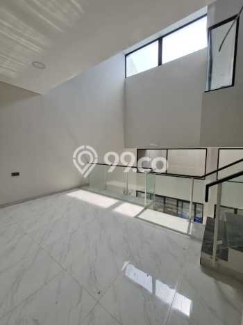 Jual Rumah Mewah Megah Dengan View Eksklusif di Metland Puri, Jakarta Barat Jual Rumah Mewah Megah Dengan View Eksklusif di Metland Puri, Jakarta Barat