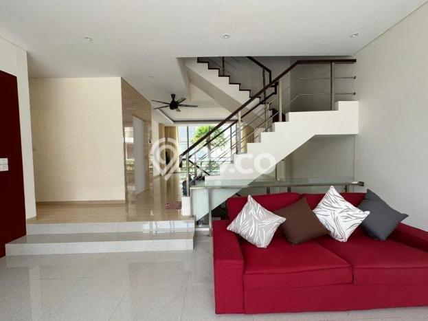 Ready to Use! Luxury House LT 144m2 Desain Modern di Ancol Ready to Use! Luxury House LT 144m2 Desain Modern di Ancol