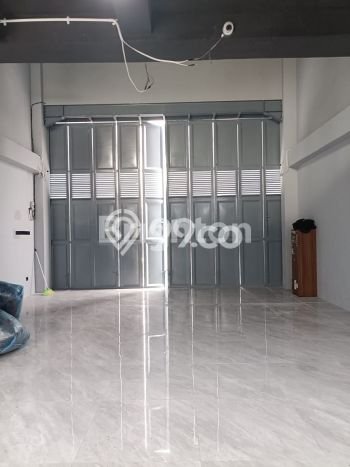 Lokasi Strategis! Dijual Ruko Bisnis di Pasar Rebo, Jakarta Timur Kondisi Bagus Lokasi Strategis! Dijual Ruko Bisnis di Pasar Rebo, Jakarta Timur Kondisi Bagus