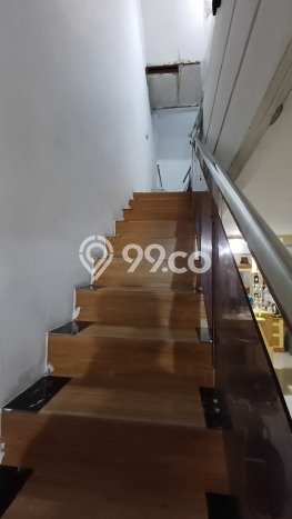 Rumah Mewah LB 120m2 Siap Pakai Desain Elegan di Green garden, Jakarta Barat Rumah Mewah LB 120m2 Siap Pakai Desain Elegan di Green garden, Jakarta Barat