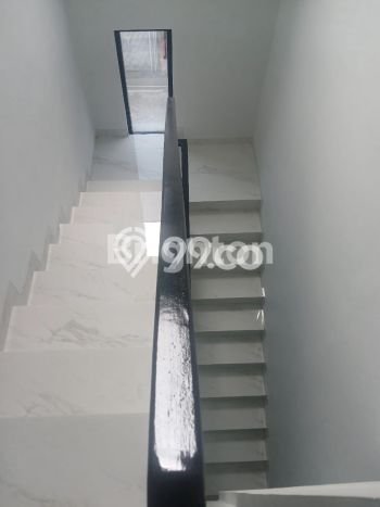 Hunian Mewah LB 182m2 Siap Pakai Desain Elegan di Duri Kepa, Jakarta Barat Hunian Mewah LB 182m2 Siap Pakai Desain Elegan di Duri Kepa, Jakarta Barat
