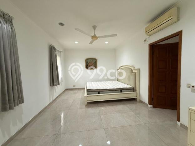 Disewakan Rumah Strategis LT 700m2 / LB 500m2 di Kuningan, Jakarta Selatan Disewakan Rumah Strategis LT 700m2 / LB 500m2 di Kuningan, Jakarta Selatan