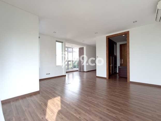 Hunian Minimalis dengan LT 350m2 & LB 600m2 Disewakan di Pondok Indah Hunian Minimalis dengan LT 350m2 & LB 600m2 Disewakan di Pondok Indah