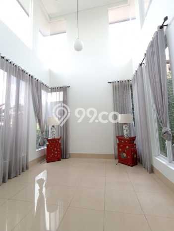 Hunian Minimalis dengan LT 350m2 & LB 600m2 Disewakan di Pondok Indah Hunian Minimalis dengan LT 350m2 & LB 600m2 Disewakan di Pondok Indah