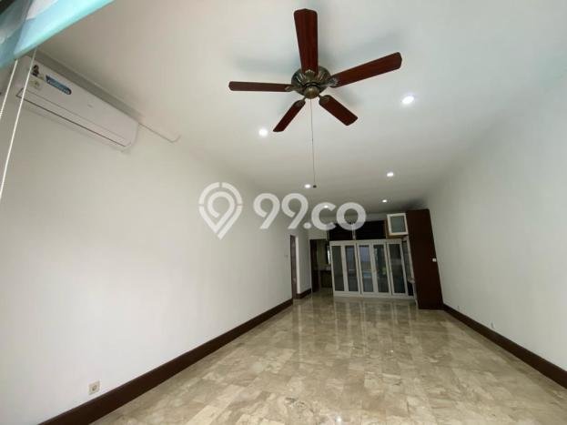 Sewa Rumah Nyaman di Kebayoran Baru Harga Rp.1,06 Miliar/ Tahun Sewa Rumah Nyaman di Kebayoran Baru Harga Rp.1,06 Miliar/ Tahun