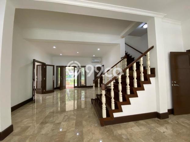 Sewa Rumah Nyaman di Kebayoran Baru Harga Rp.1,06 Miliar/ Tahun Sewa Rumah Nyaman di Kebayoran Baru Harga Rp.1,06 Miliar/ Tahun