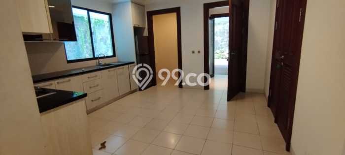 Rumah Kondisi Baik Disewakan di Bangka, Jakarta Selatan LT 464m2, LB 308m2 Rumah Kondisi Baik Disewakan di Bangka, Jakarta Selatan LT 464m2, LB 308m2
