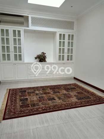 Rumah Kondisi Baik Disewakan di Bangka, Jakarta Selatan LT 464m2, LB 308m2 Rumah Kondisi Baik Disewakan di Bangka, Jakarta Selatan LT 464m2, LB 308m2