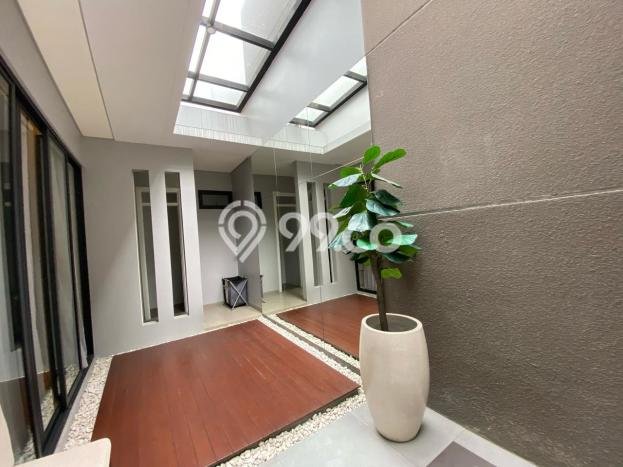 Rumah Mewah LB 135m2 Siap Huni Desain Elegan di Graha Raya, Tangerang Selatan Rumah Mewah LB 135m2 Siap Huni Desain Elegan di Graha Raya, Tangerang Selatan
