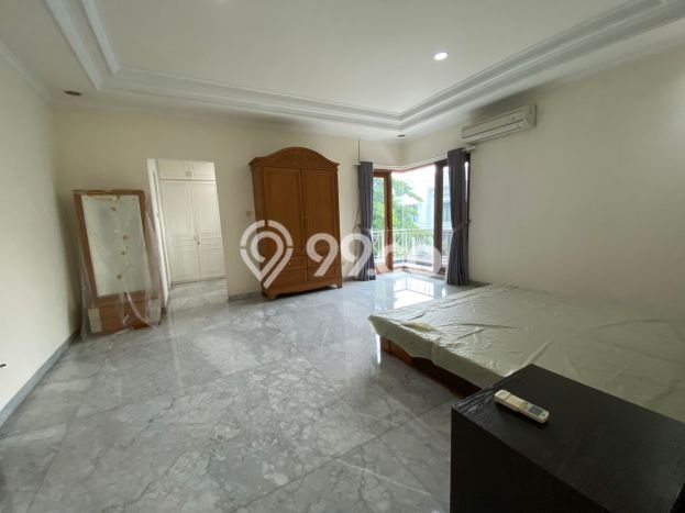Disewakan Rumah Strategis di Pondok Indah LT 482m2 / LB 345m2 Kondisi Bagus Disewakan Rumah Strategis di Pondok Indah LT 482m2 / LB 345m2 Kondisi Bagus