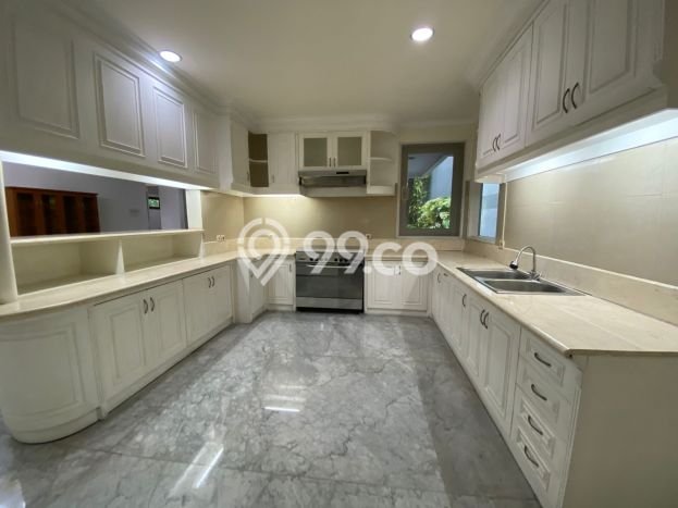 Disewakan Rumah Strategis di Pondok Indah LT 482m2 / LB 345m2 Kondisi Bagus Disewakan Rumah Strategis di Pondok Indah LT 482m2 / LB 345m2 Kondisi Bagus