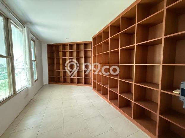 Disewakan Rumah Nyaman LT 400m2 / LB 800m2 di scbd, Jakarta Selatan Disewakan Rumah Nyaman LT 400m2 / LB 800m2 di scbd, Jakarta Selatan