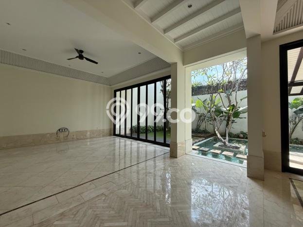 Hunian Modern Disewakan di Pejaten Jakarta Selatan 5 KT & 5 KM Hunian Modern Disewakan di Pejaten Jakarta Selatan 5 KT & 5 KM