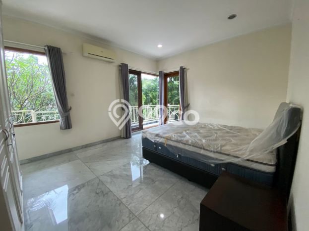 Disewakan Rumah Strategis di Pondok Indah LT 482m2 / LB 345m2 Kondisi Bagus Disewakan Rumah Strategis di Pondok Indah LT 482m2 / LB 345m2 Kondisi Bagus