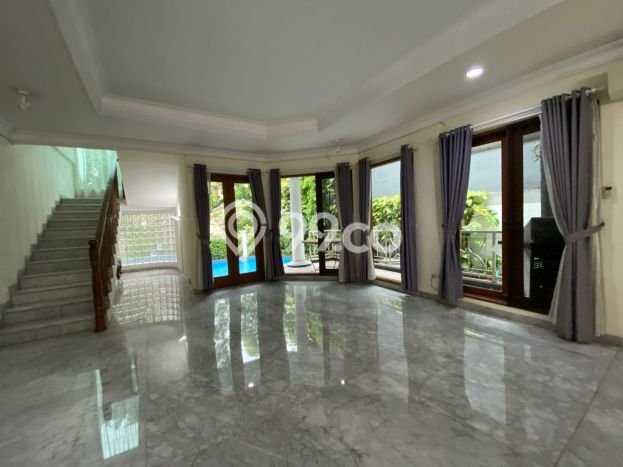 Disewakan Rumah Strategis di Pondok Indah LT 482m2 / LB 345m2 Kondisi Bagus Disewakan Rumah Strategis di Pondok Indah LT 482m2 / LB 345m2 Kondisi Bagus