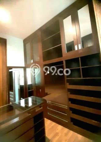 Hunian Minimalis dengan LT 350m2 & LB 600m2 Disewakan di Pondok Indah Hunian Minimalis dengan LT 350m2 & LB 600m2 Disewakan di Pondok Indah