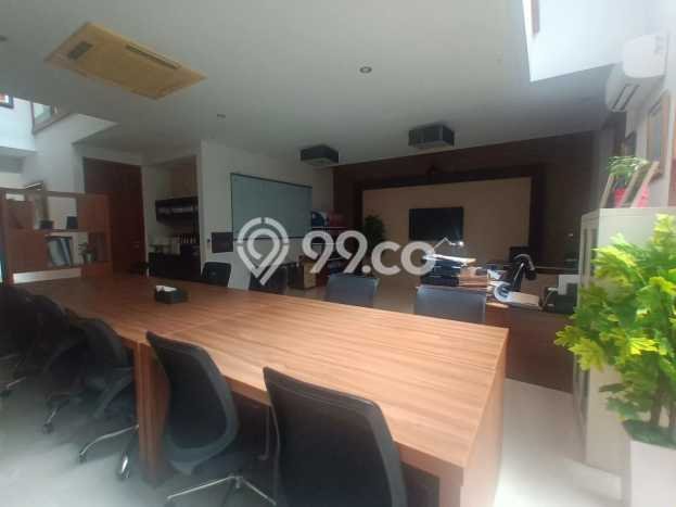 Hunian Eksklusif Dijual LT 237m2 di Kebayoran Baru, Jakarta Selatan Hunian Eksklusif Dijual LT 237m2 di Kebayoran Baru, Jakarta Selatan