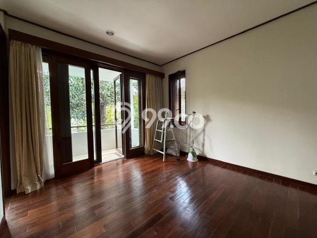 Sewa Rumah Nyaman di Kebayoran Baru Siap Pakai dan Strategis Sewa Rumah Nyaman di Kebayoran Baru Siap Pakai dan Strategis